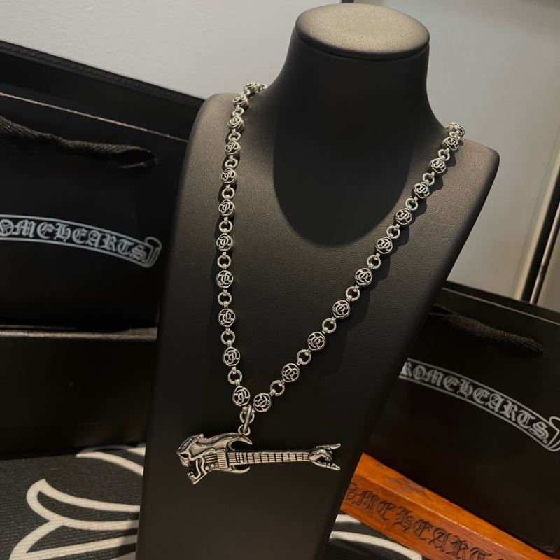 Ch*0me He**ts necklaces